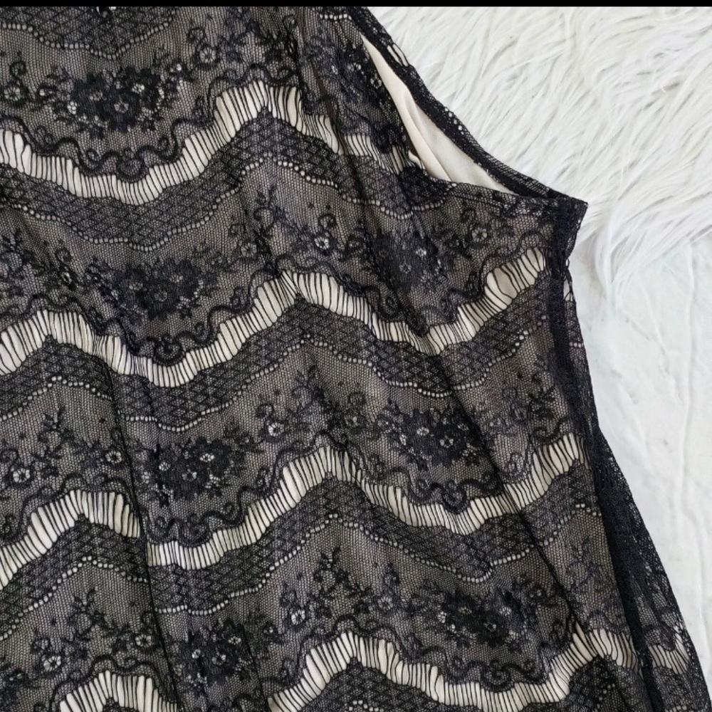 Gorgeous Lace overlay Halter Top - Picture 5 of 5